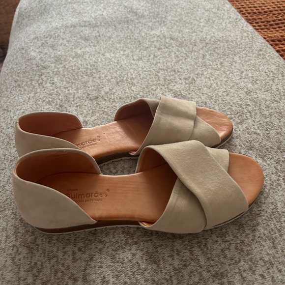 gorgeous buttery soft leather samdals - Picture 2 of 3